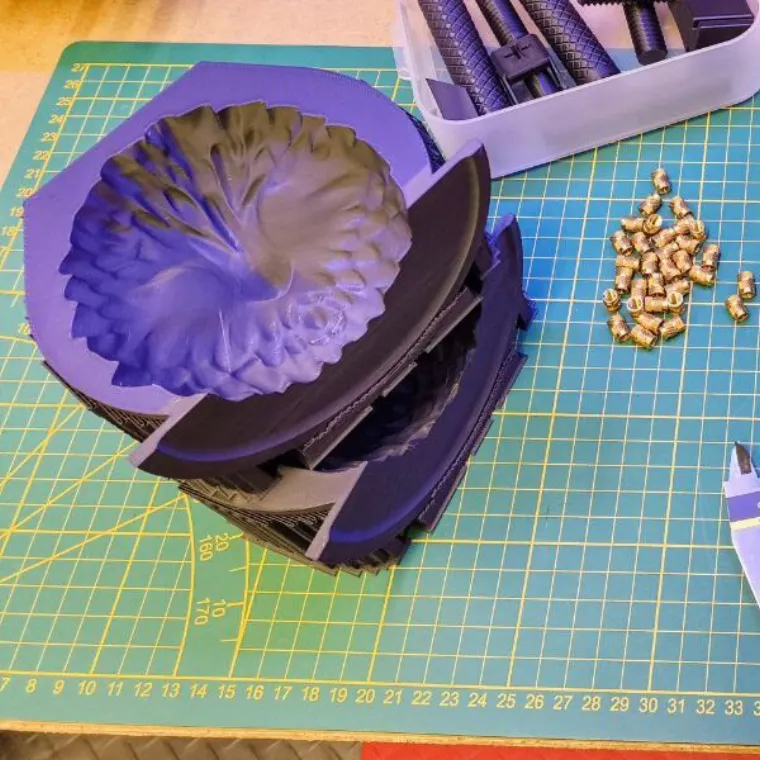 Moule pâtissier poussin : une création de Pâques technique et soignée